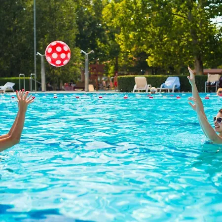 Kumania Hotel Kisujszallas