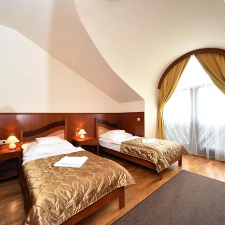 Kumania Hotel