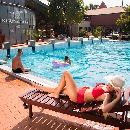 Kumania Hotel