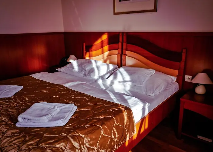 Hotel Kumania 3*