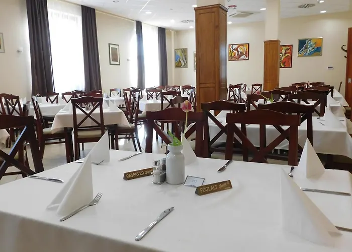 Otel Kumania